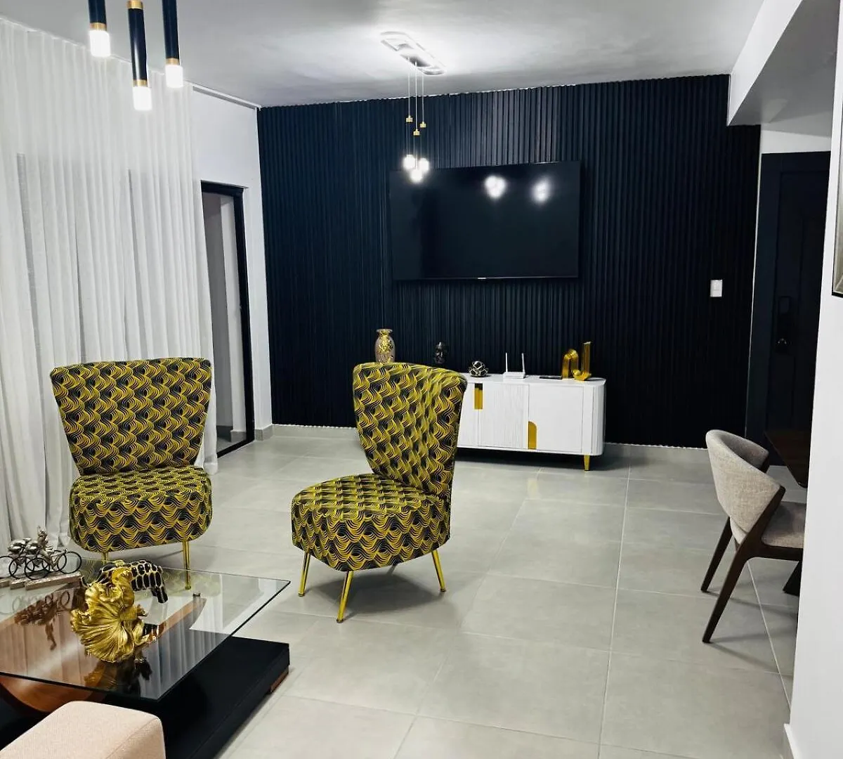 Beautiful And Luxury Apartment Сантьяго-де-лос-Кабальерос